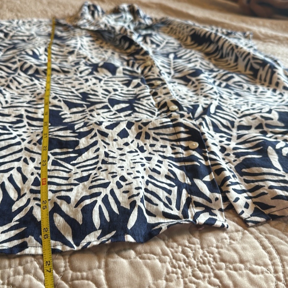 blouse - Picture 8 of 8